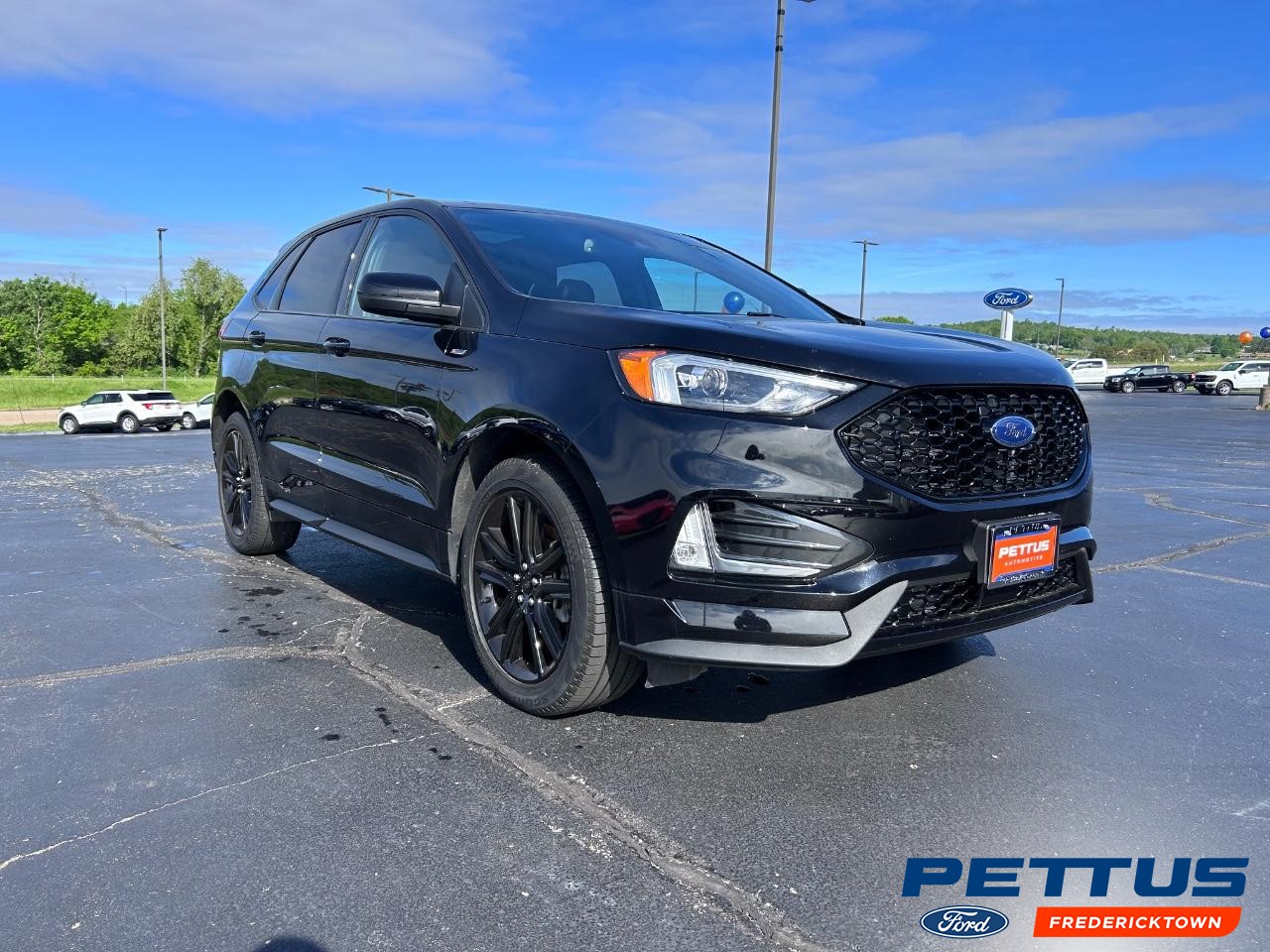 2023 Agate Black Metallic Ford Edge ST Line SUV