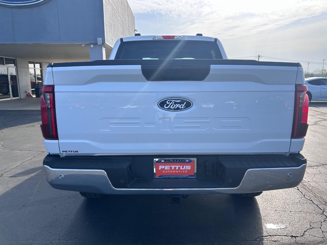 2025 Oxford White Ford F-150 XLT 4X4 Truck