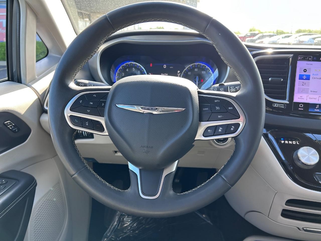 2022 Ceramic Gray Clearcoat Chrysler Pacifica Touring L FWD Van