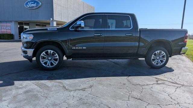 2019 Diamond Black Crystal Pearlcoat Ram 1500 Laramie Longhorn 4X4 Truck