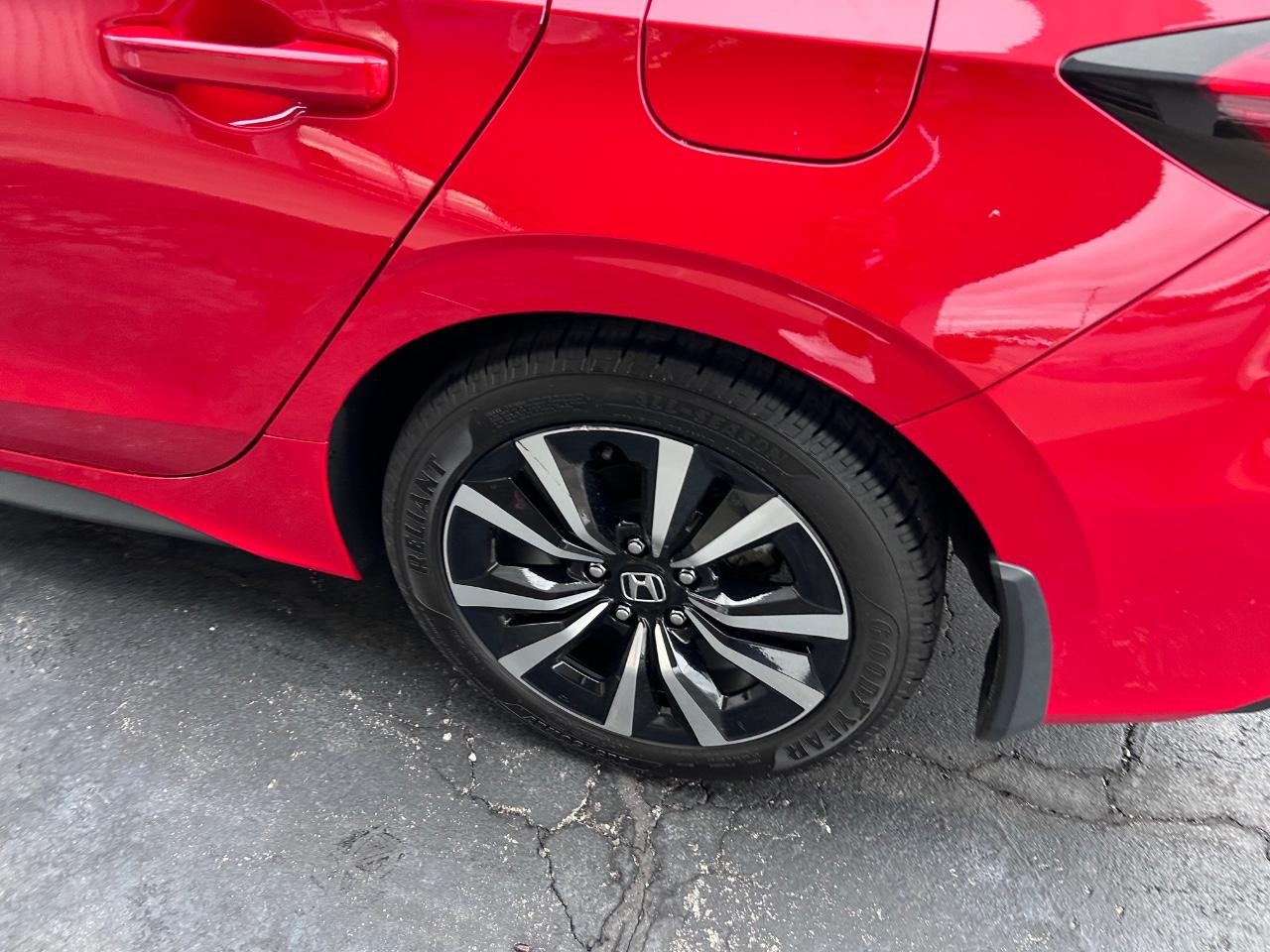 2022 Rallye Red Honda Civic Hatchback EX-L FWD Sedan