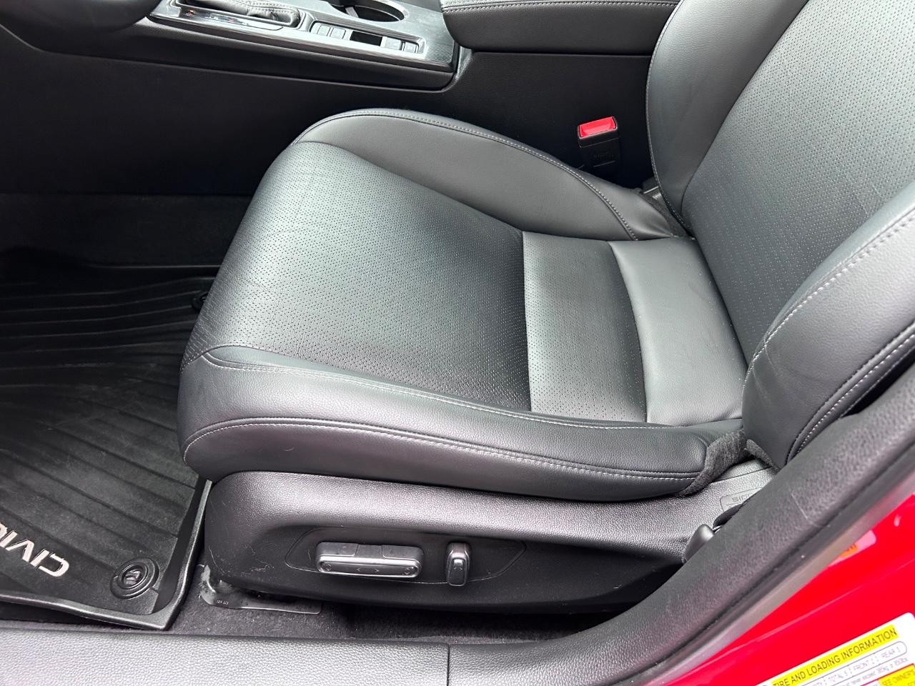 2022 Rallye Red Honda Civic Hatchback EX-L FWD Sedan