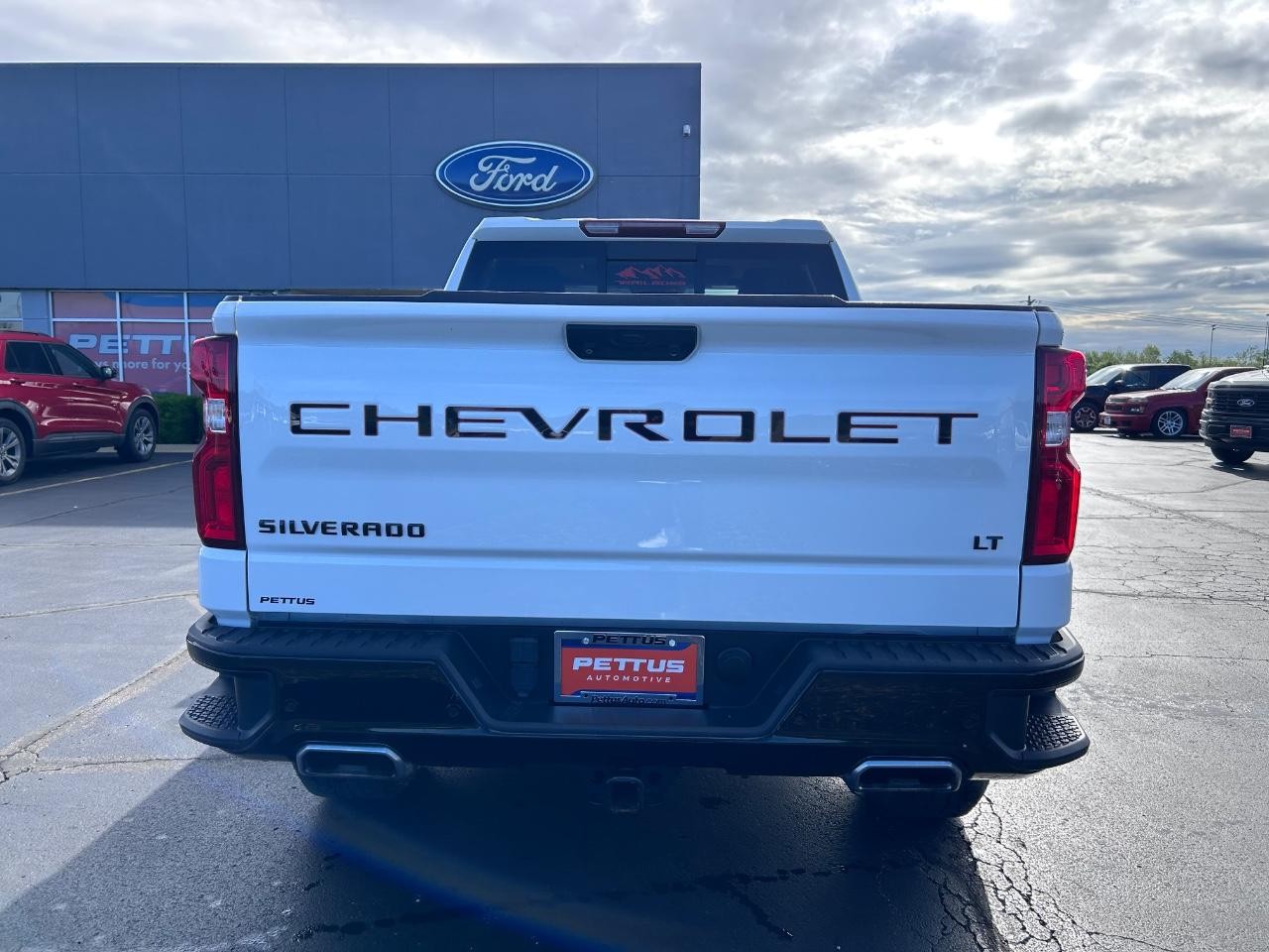 2022 Summit White Chevrolet Silverado 1500 LT Trail Boss 4X4 Truck