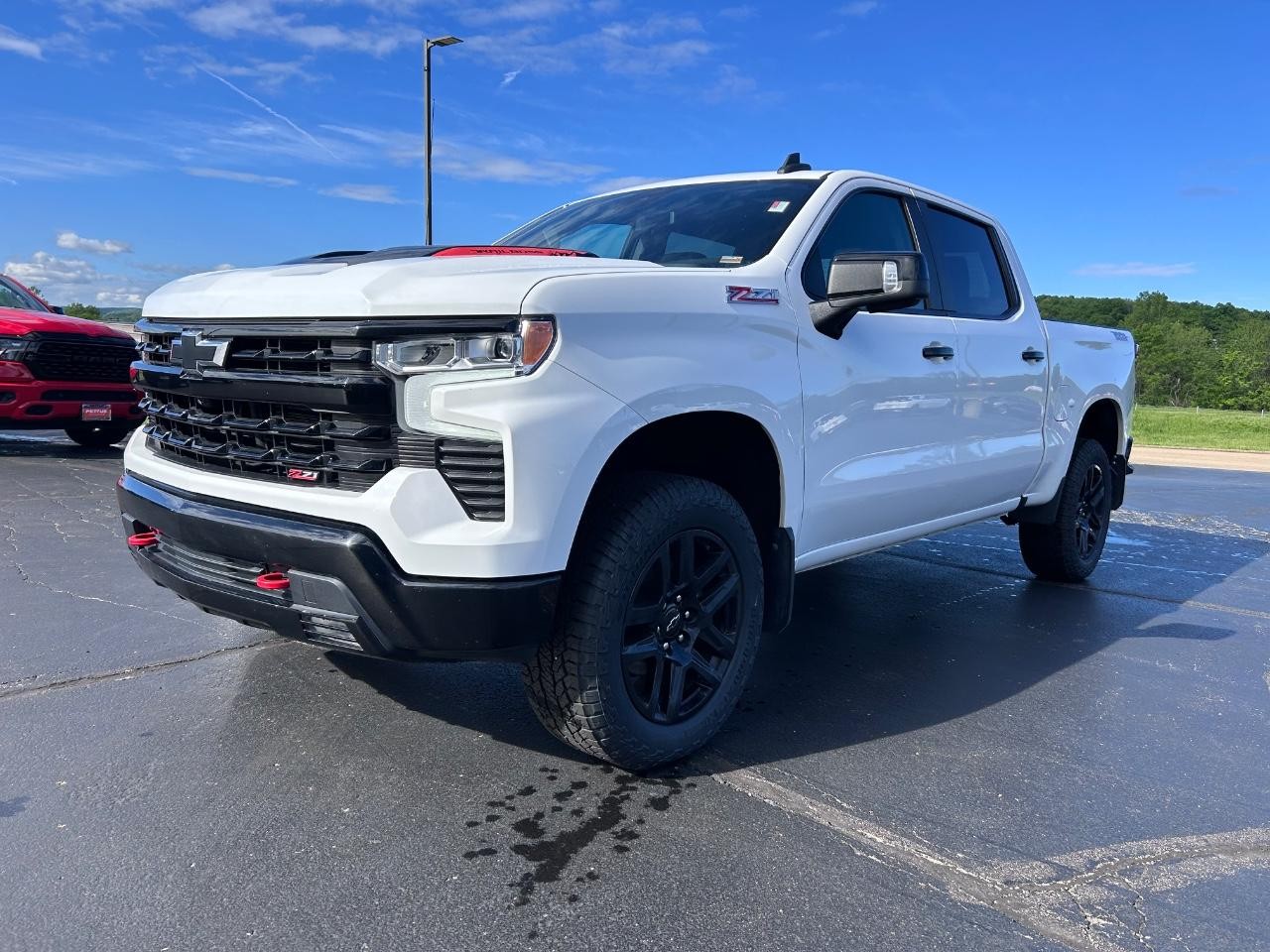 2022 Summit White Chevrolet Silverado 1500 LT Trail Boss 4X4 Truck