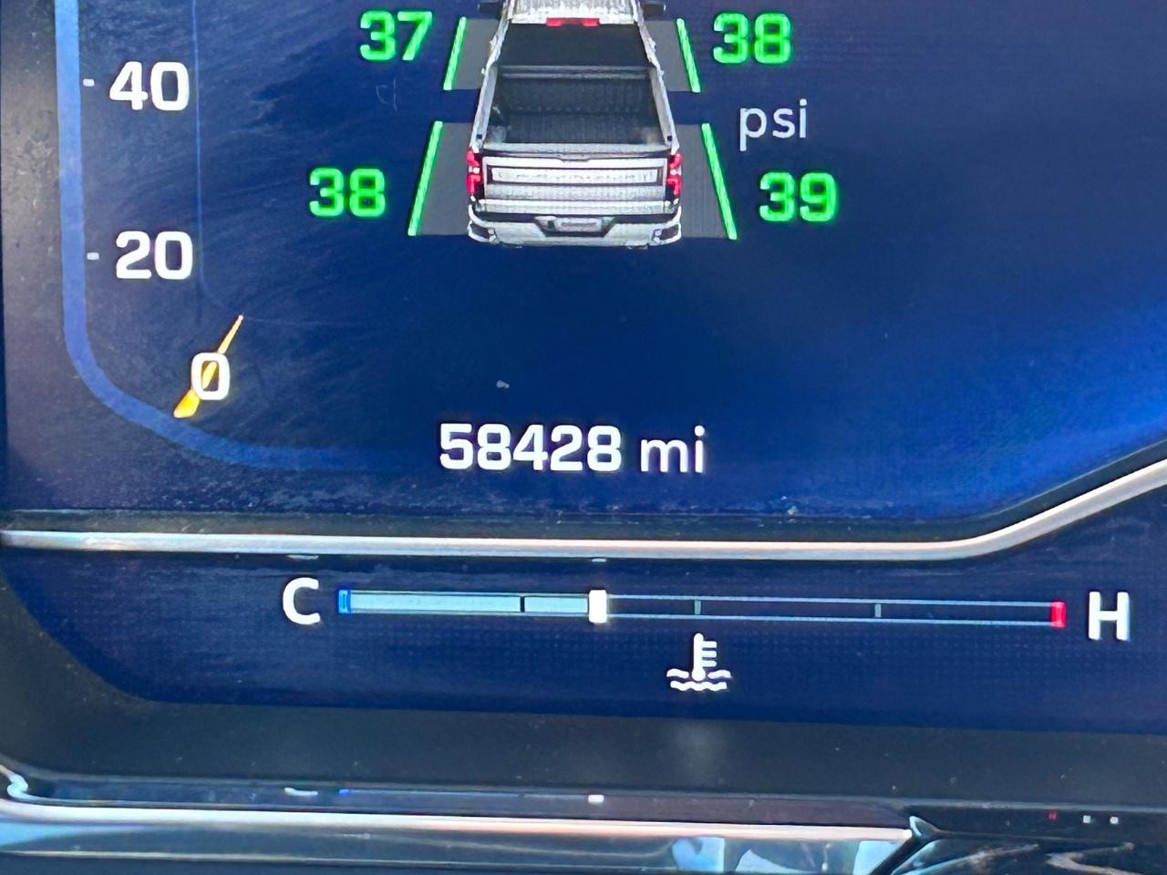 2022 Summit White Chevrolet Silverado 1500 LT Trail Boss 4X4 Truck