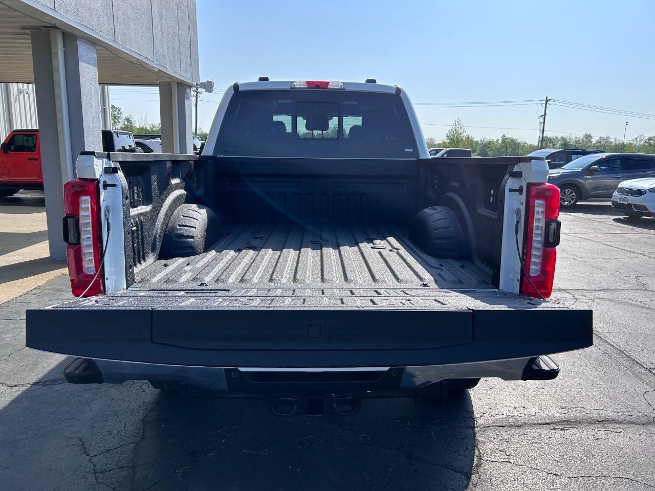2025 Star White Metallic Tri-Coat Ford Super Duty F-250 SRW 4X4 Truck