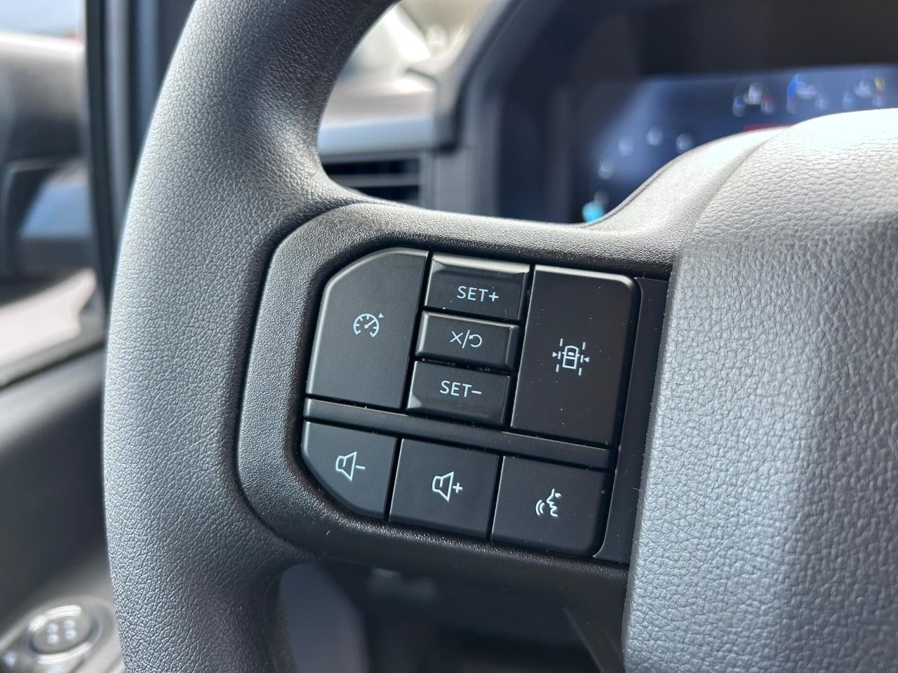 2025 Carbonized Gray Metallic Ford F-150 XL 4X4 Truck