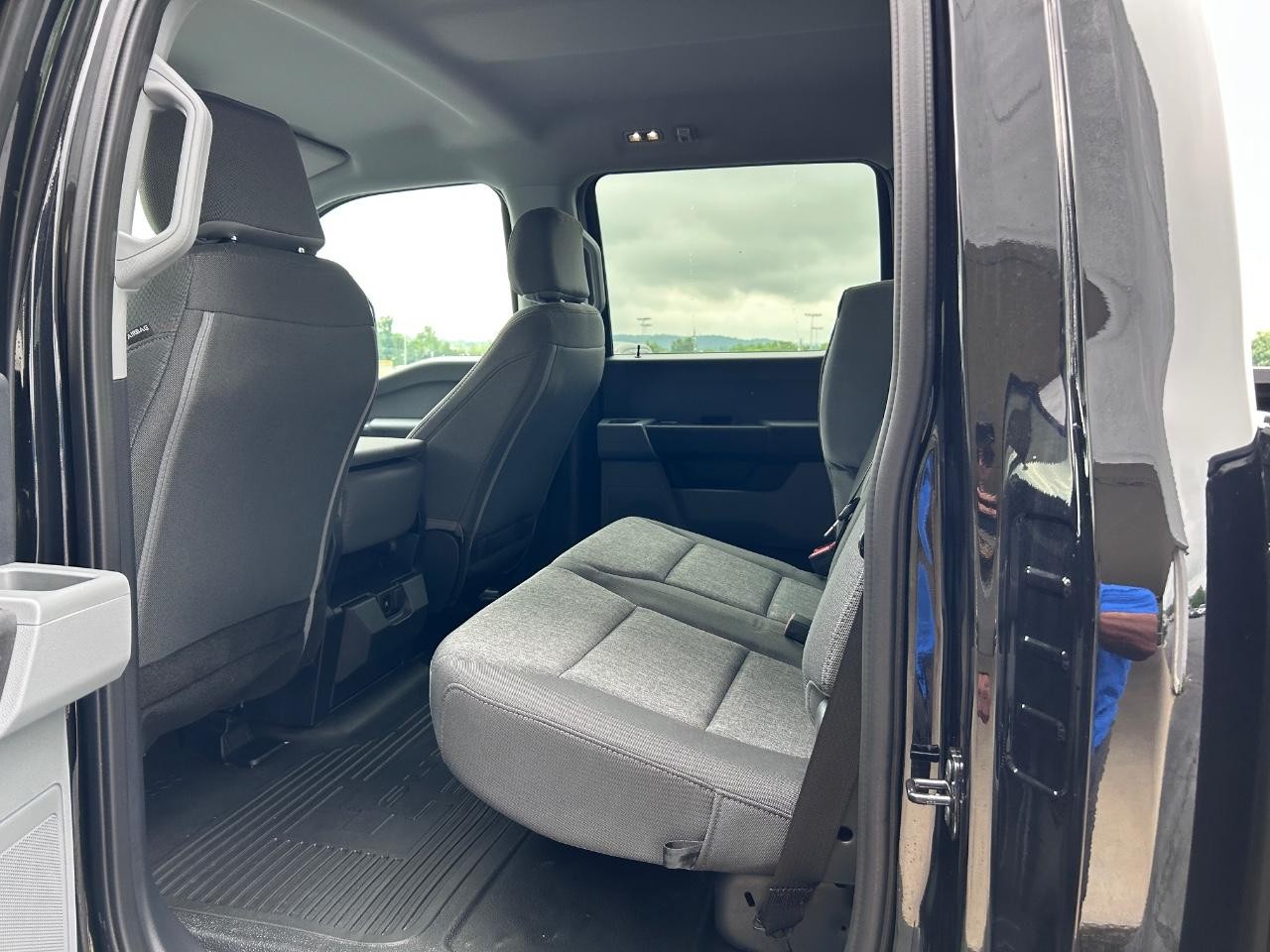 2024 Agate Black Metallic Ford Super Duty F-350 SRW XL 4X4 Truck