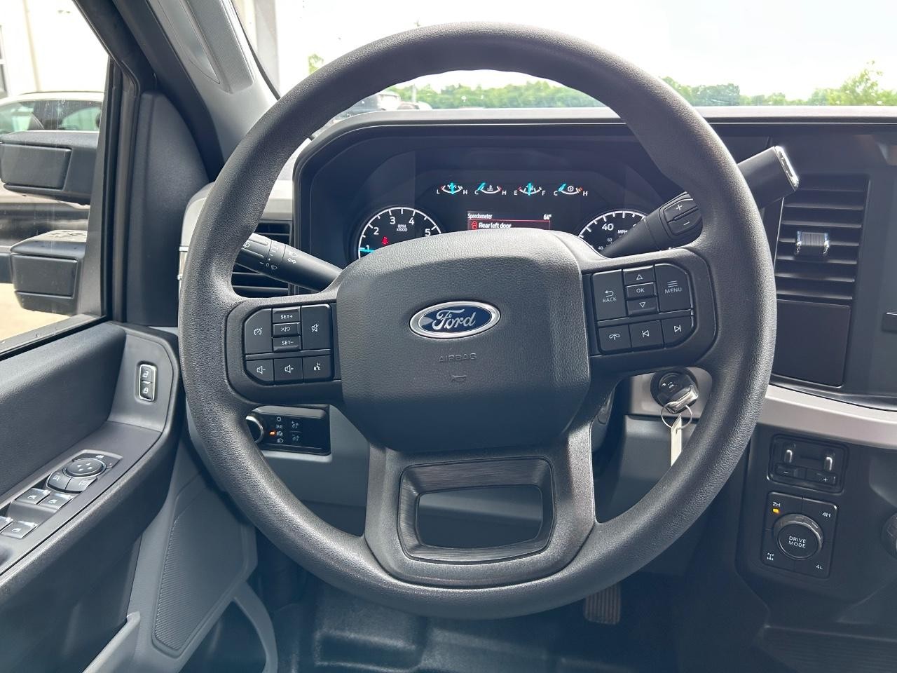 2024 Agate Black Metallic Ford Super Duty F-350 SRW XL 4X4 Truck
