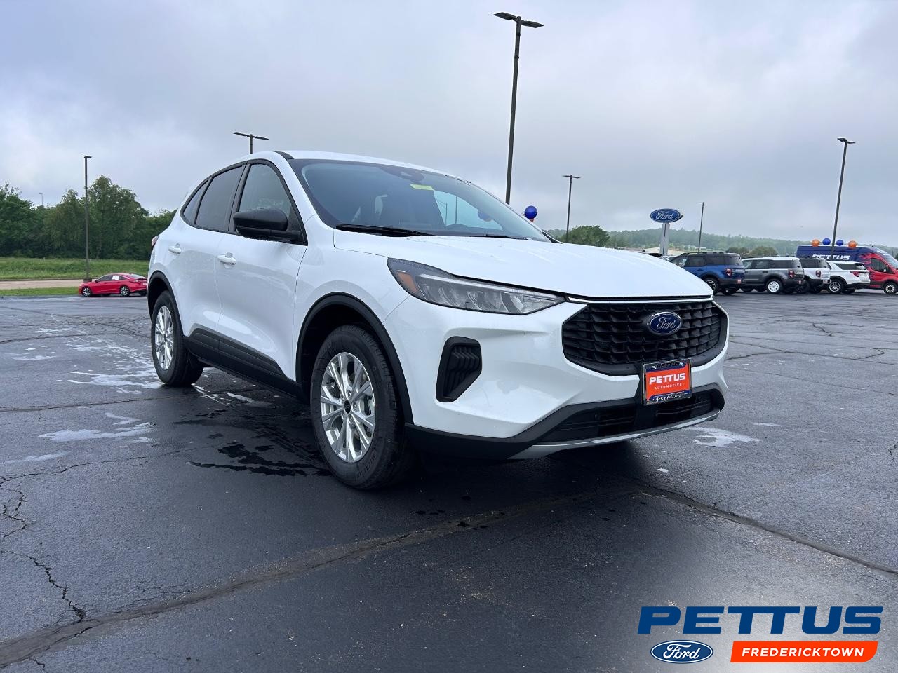 2025 Oxford White Ford Escape Active FWD SUV