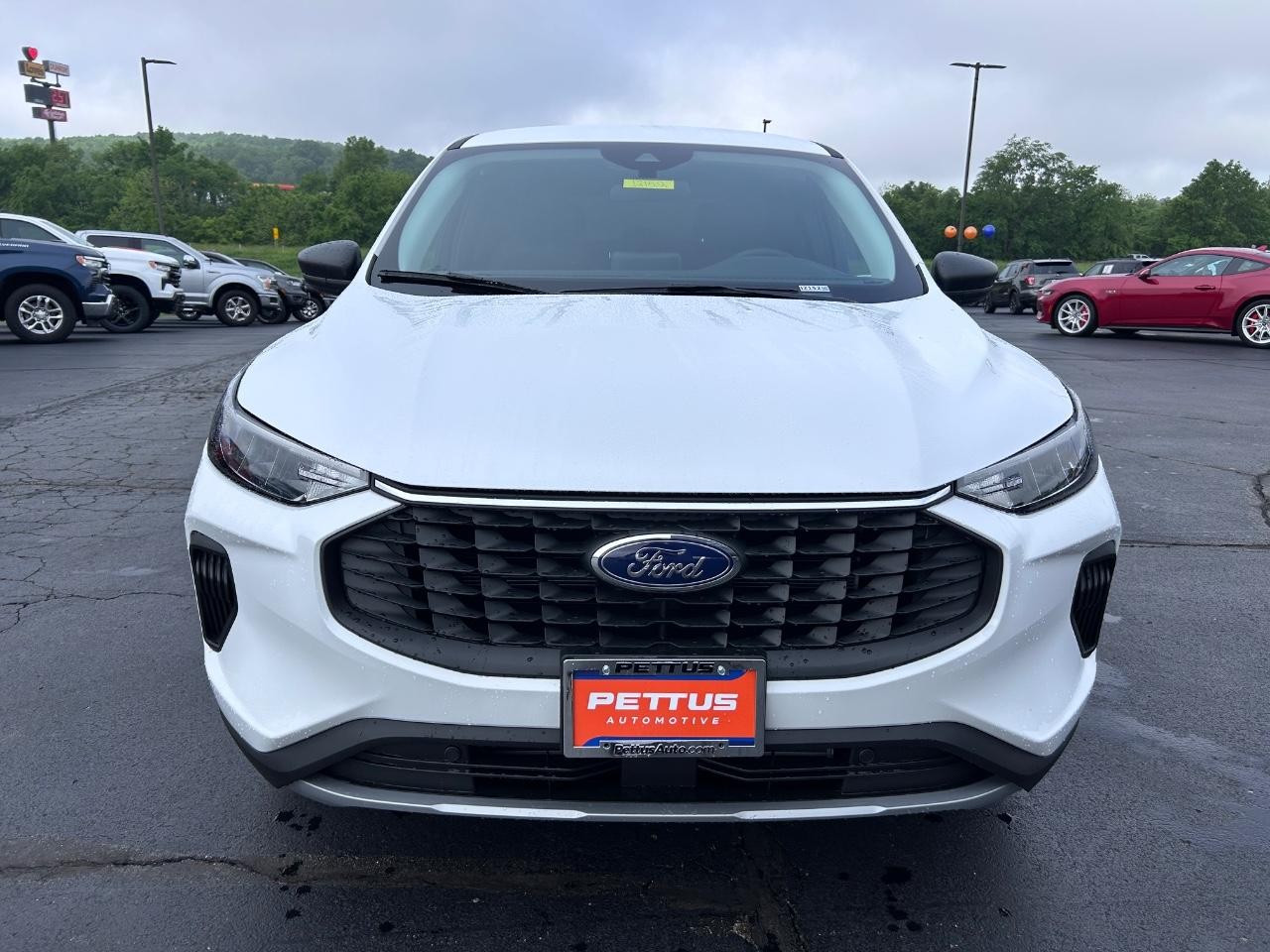 2025 Oxford White Ford Escape Active FWD SUV