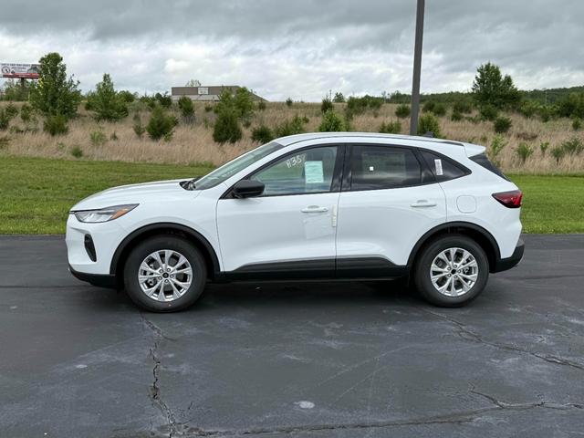 2025 Oxfd White Ford Escape Active SUV