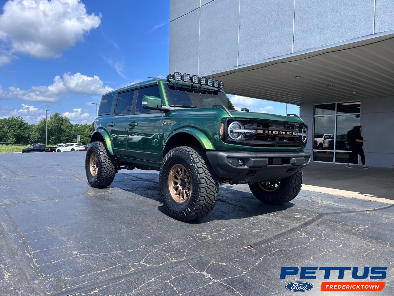 2025 Eruption Green Metallic Ford Bronco Outer Banks 314A SUV