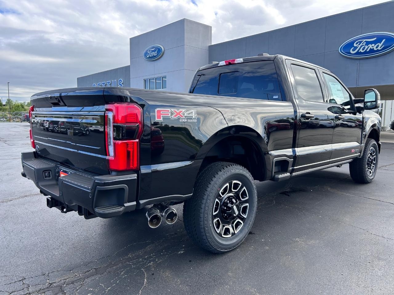 2025 Agate Black Metallic Ford Super Duty F-250 SRW Platinum 703A 4X4 Truck