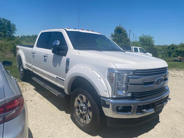 2018 WHITE Ford Super Duty F-350 SRW Lariat 4X4 Truck