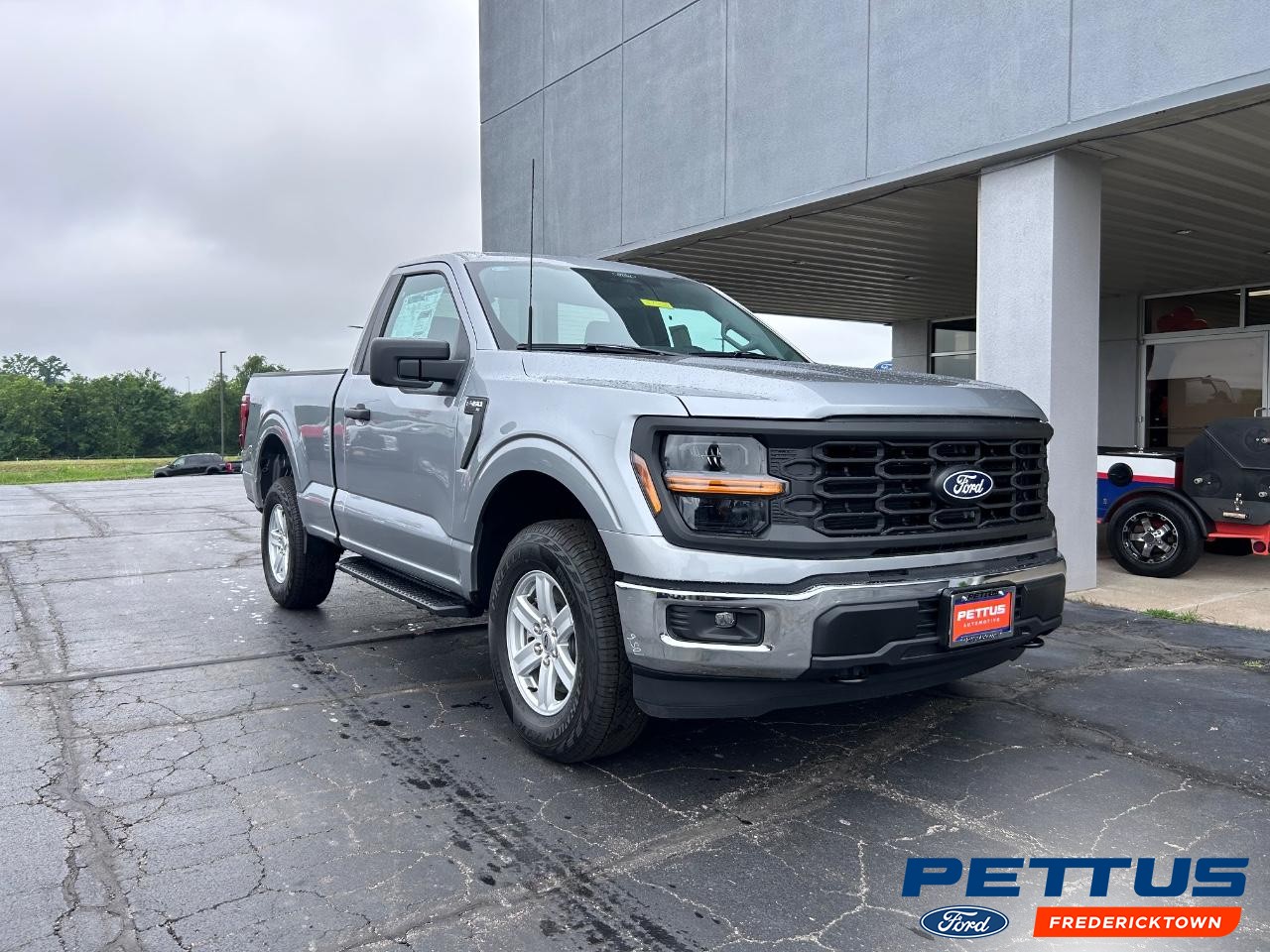 2025 Iconic Silver Metallic Ford F-150 XL Truck