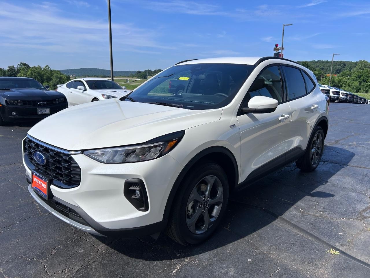 2025 Star White Metallic Tri-Coat Ford Escape ST-Line Select AWD SUV