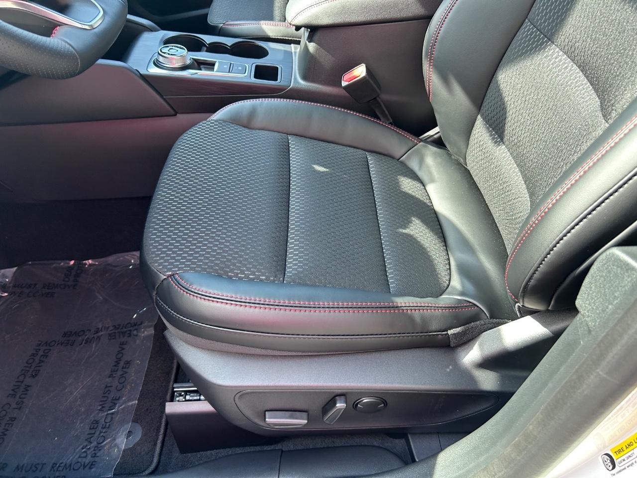 2025 Star White Metallic Tri-Coat Ford Escape ST-Line Select AWD SUV