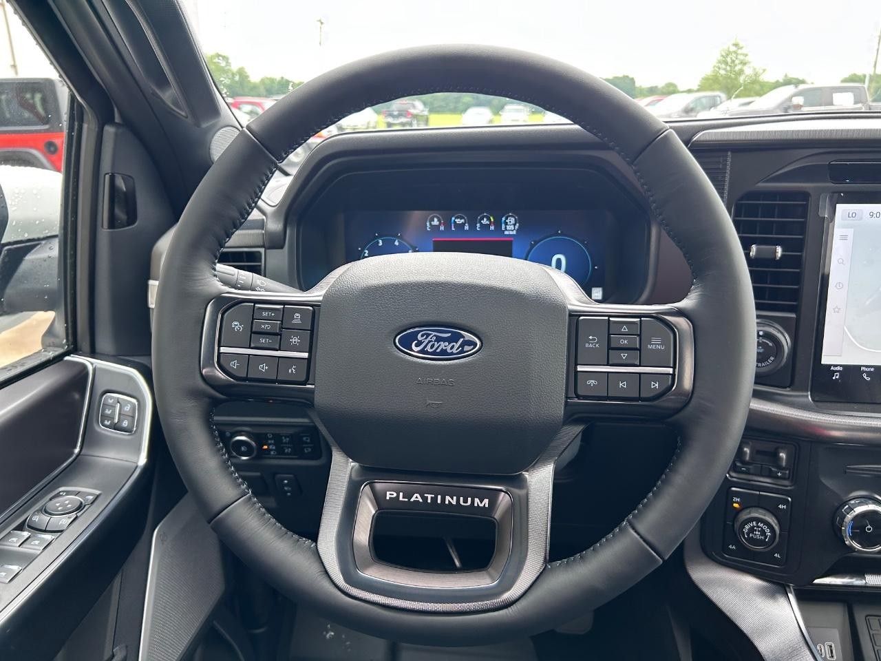 2025 Ford F-150 Platinum photo 12
