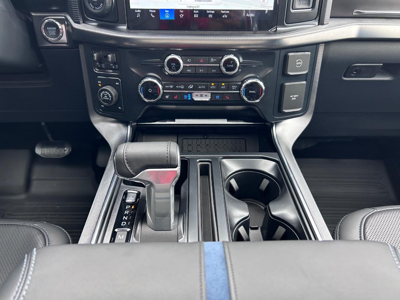 2025 Ford F-150 Platinum photo 17