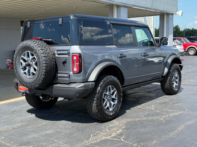 2025 Ford Bronco Badlands photo 3