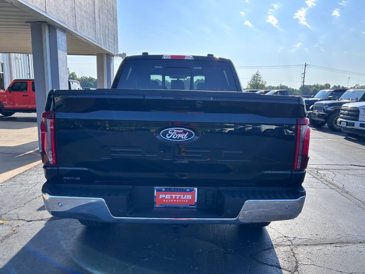 2025 Agate Black Metallic Ford F-150 Lariat 4X4 Truck
