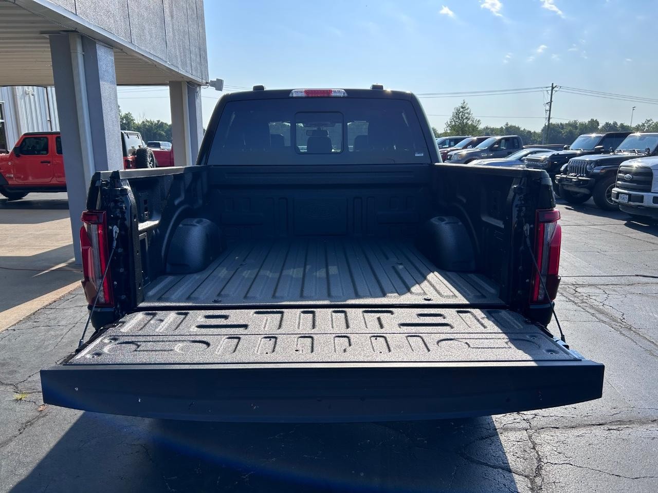 2025 Agate Black Metallic Ford F-150 Lariat 4X4 Truck