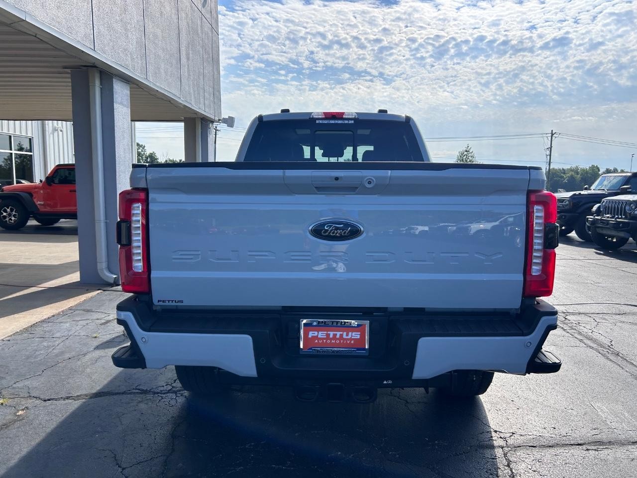2025 Avalanche Ford Super Duty F-250 SRW Lariat 4X4 Truck
