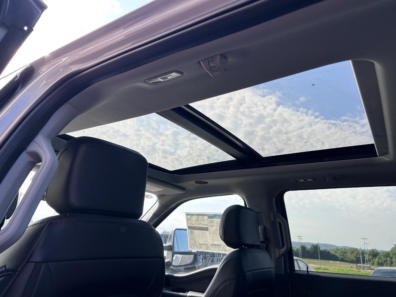 2025 Avalanche Ford Super Duty F-250 SRW Lariat 4X4 Truck