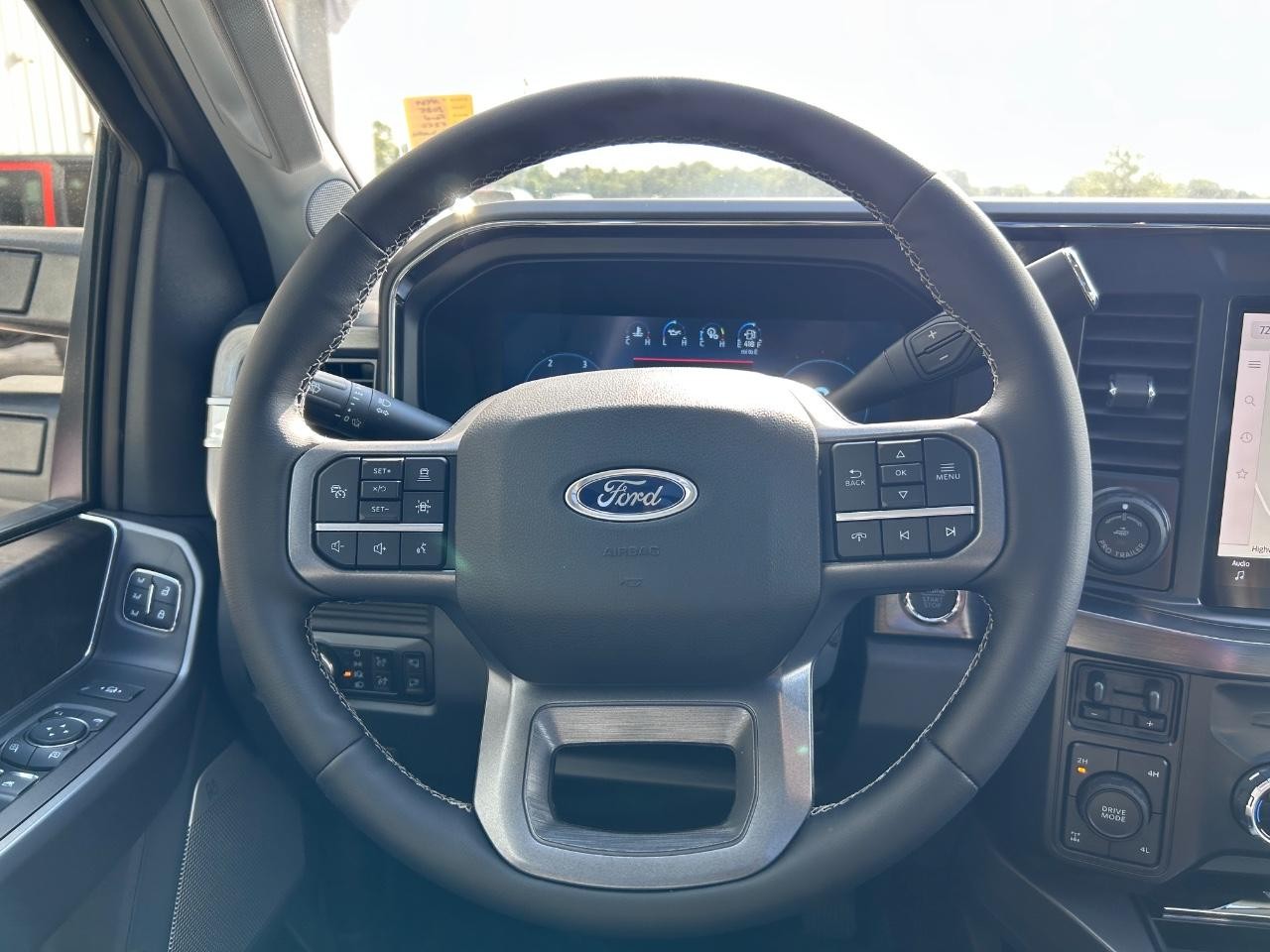 2025 Avalanche Ford Super Duty F-250 SRW Lariat 4X4 Truck