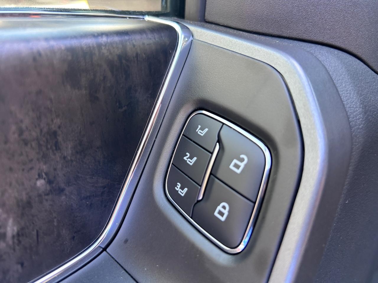 2025 Avalanche Ford Super Duty F-250 SRW Lariat 4X4 Truck