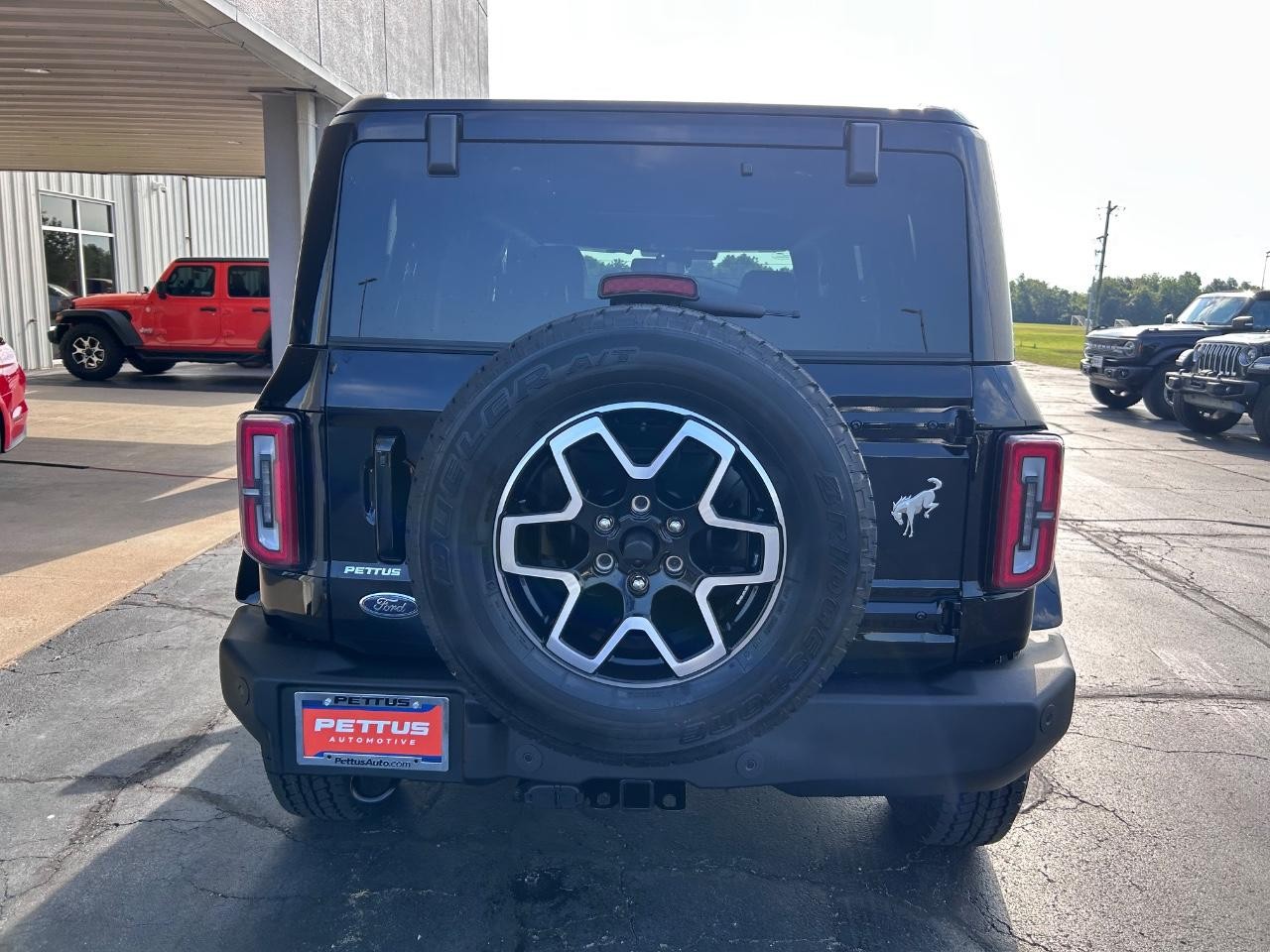 2025 Shadow Black Ford Bronco Outer Banks 4X4 SUV
