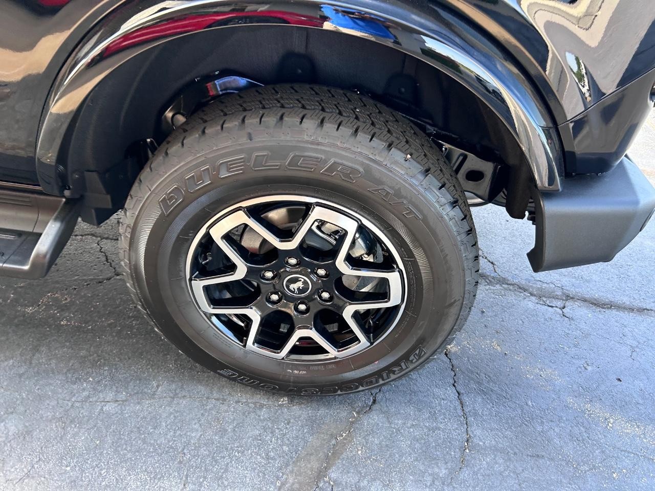 2025 Shadow Black Ford Bronco Outer Banks 4X4 SUV
