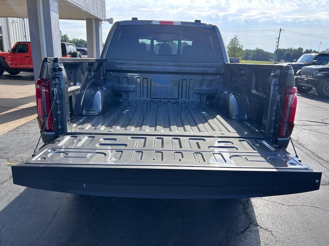 2025 Carbonized Gray Metallic Ford F-150 Lariat 4X4 Truck