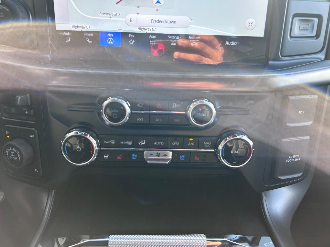 2025 Carbonized Gray Metallic Ford F-150 Lariat 4X4 Truck