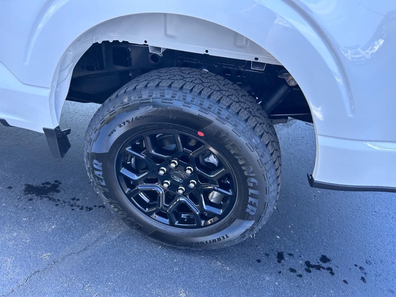 2025 Ford F-150 STX photo 4
