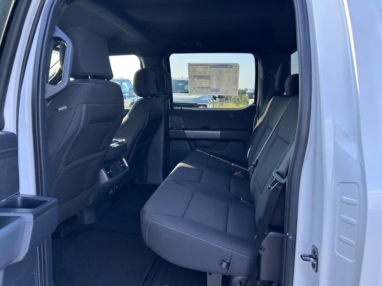 2025 Ford F-150 XLT photo 8