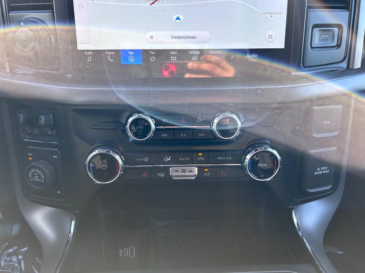 2025 Ford F-150 XLT photo 13
