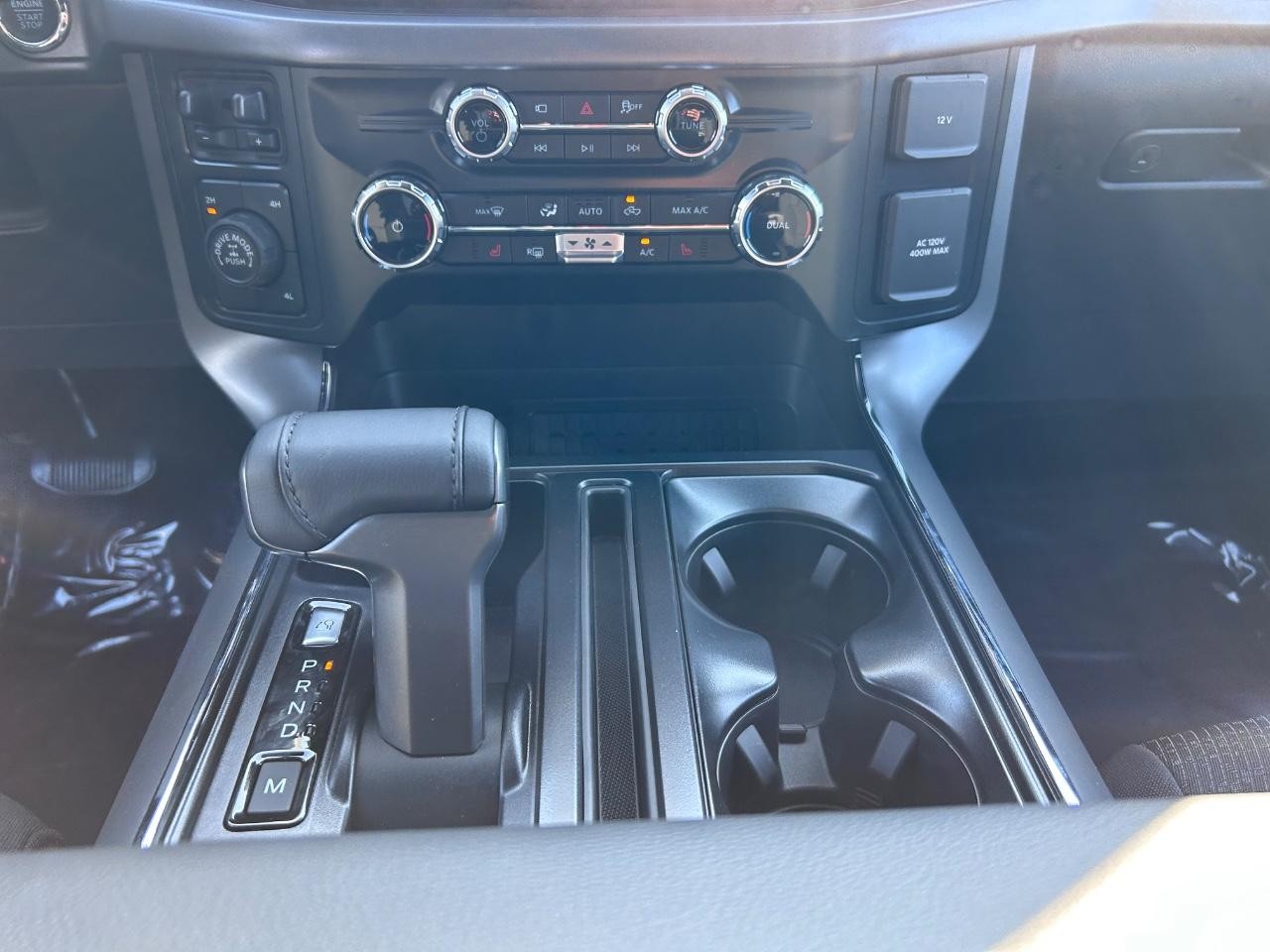 2025 Ford F-150 XLT photo 14