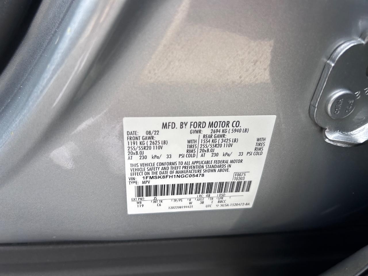 Ford Explorer Vehicle Full-screen Gallery Image 26