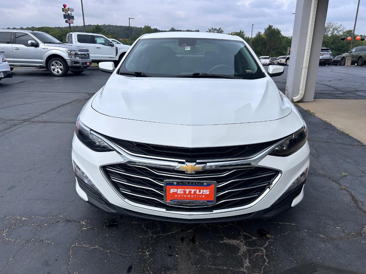 Chevrolet Malibu Vehicle Full-screen Gallery Image 08