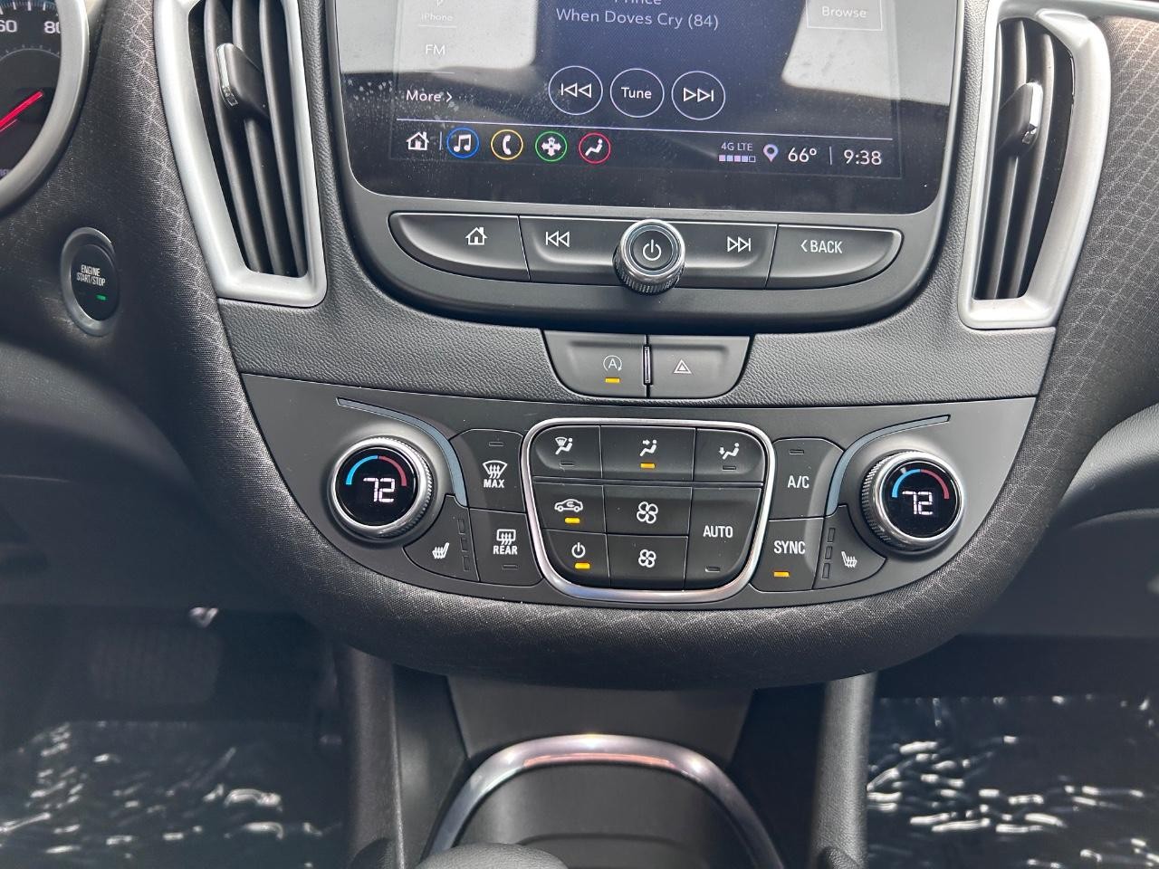 Chevrolet Malibu Vehicle Full-screen Gallery Image 15