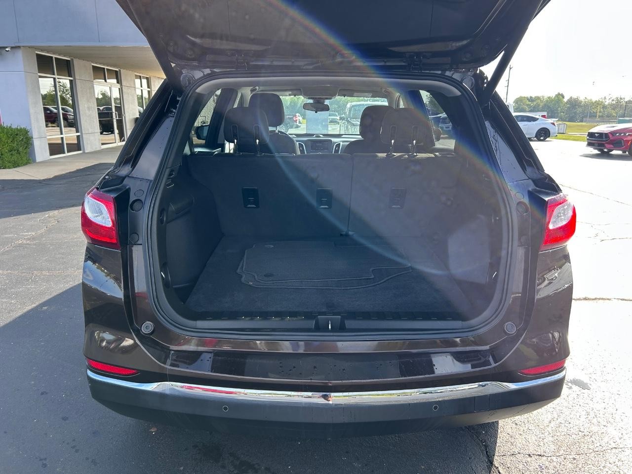 Chevrolet Equinox Vehicle Full-screen Gallery Image 05