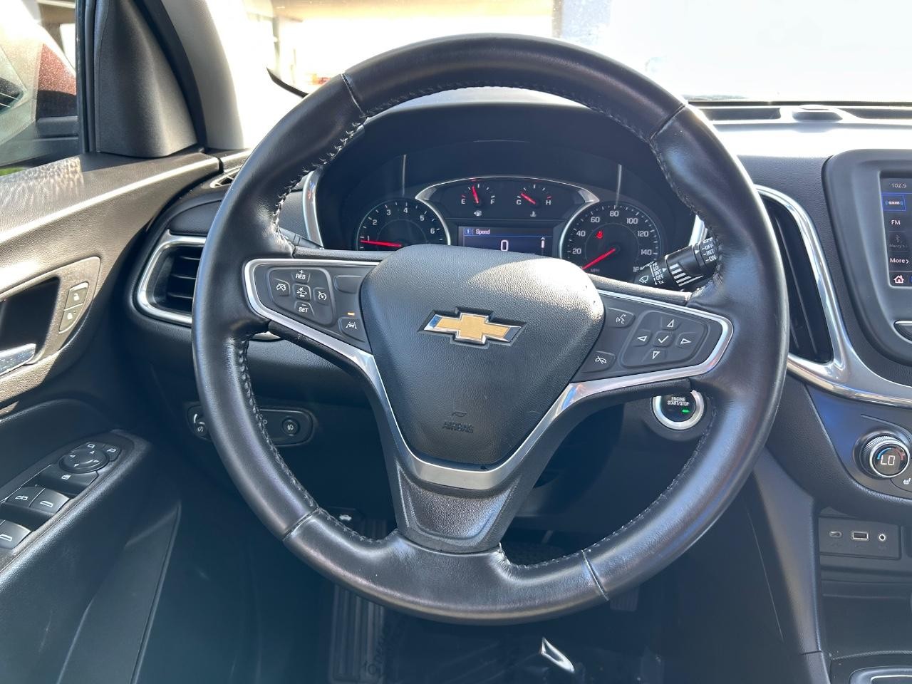 Chevrolet Equinox Vehicle Full-screen Gallery Image 13