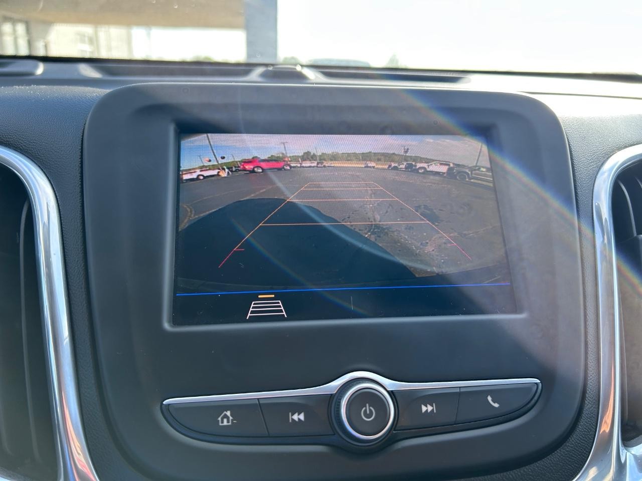 Chevrolet Equinox Vehicle Full-screen Gallery Image 23