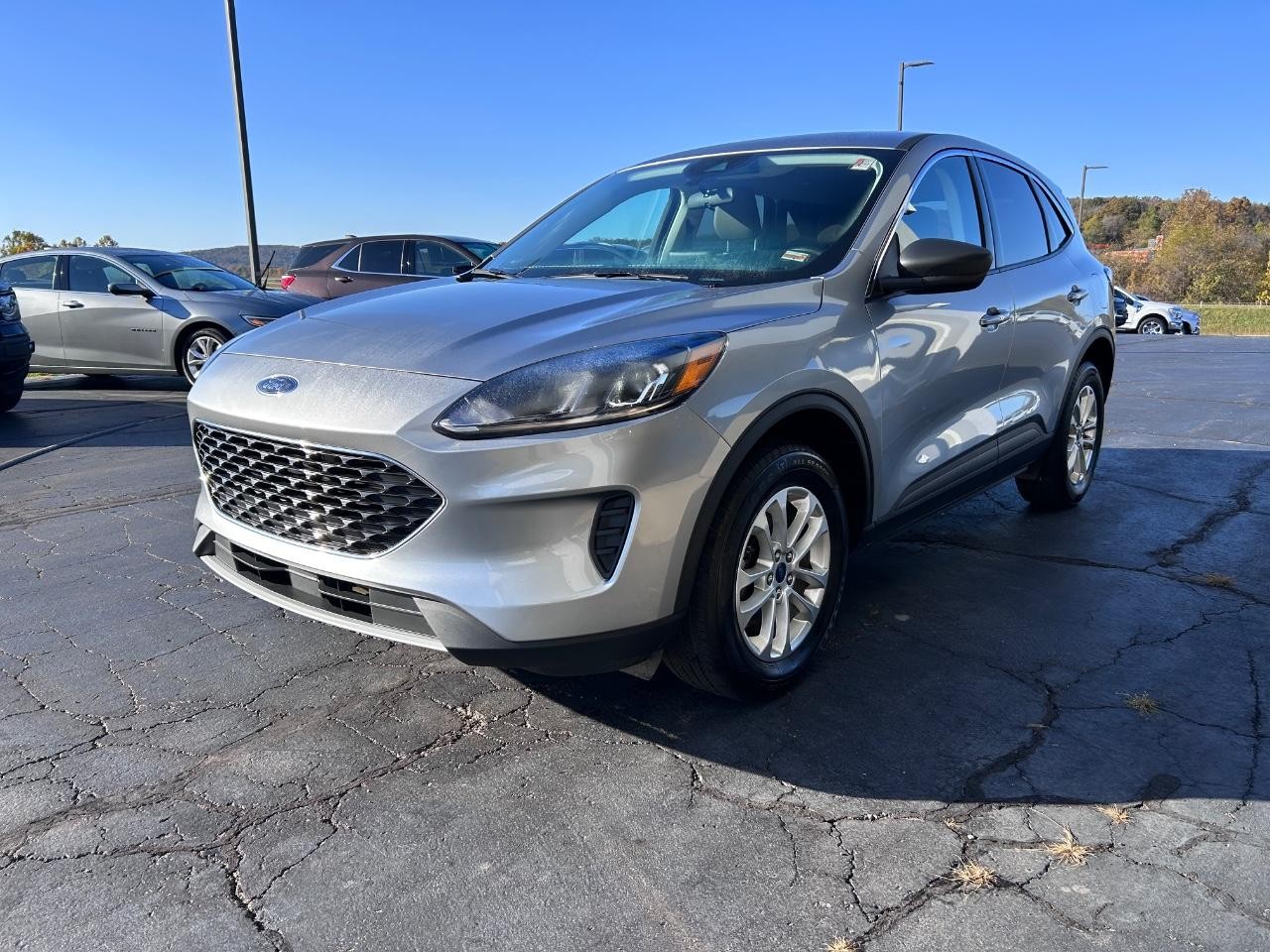 Ford Escape Vehicle Full-screen Gallery Image 07