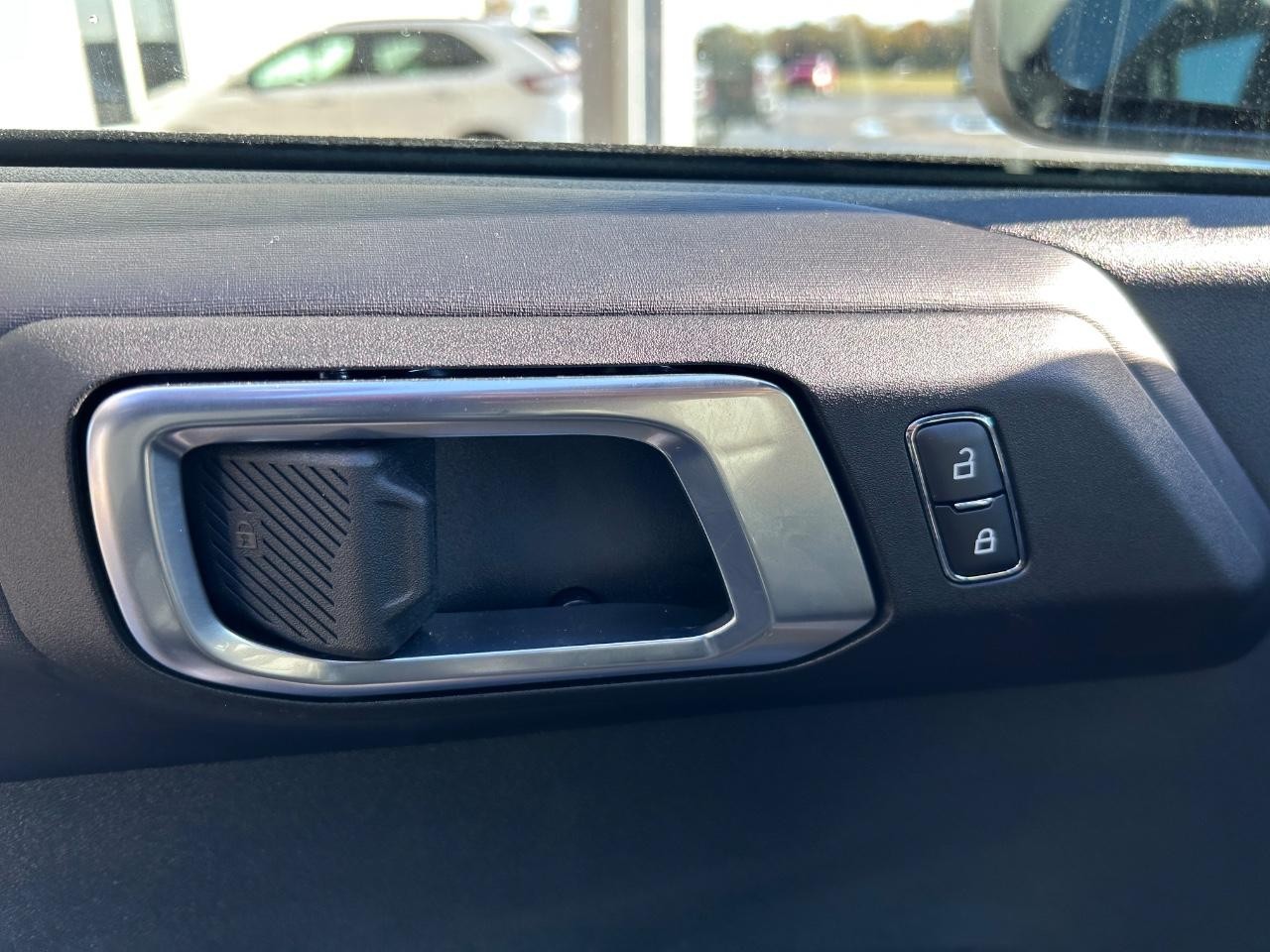 Ford Bronco Vehicle Full-screen Gallery Image 16