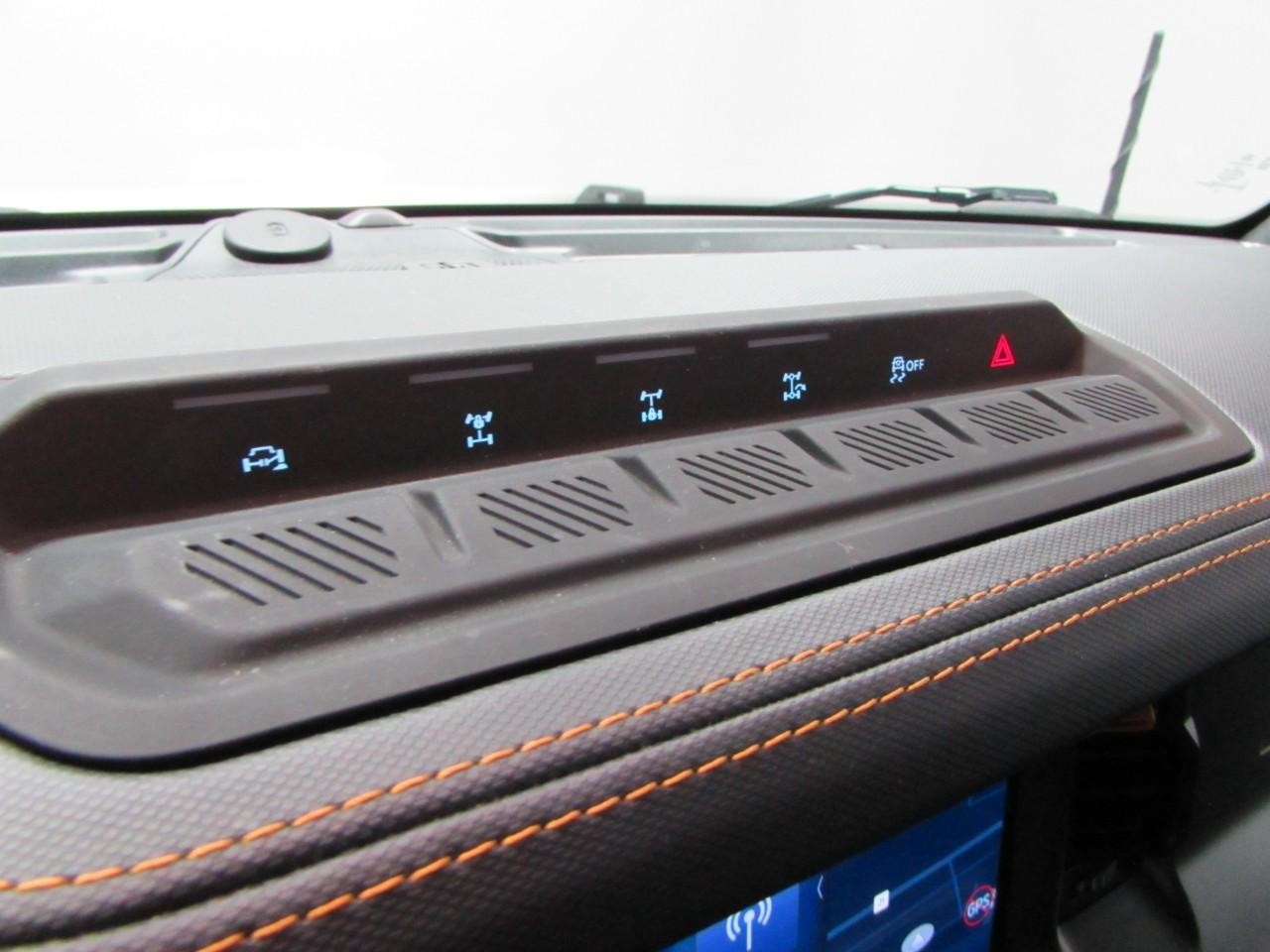 Ford Bronco Vehicle Full-screen Gallery Image 25