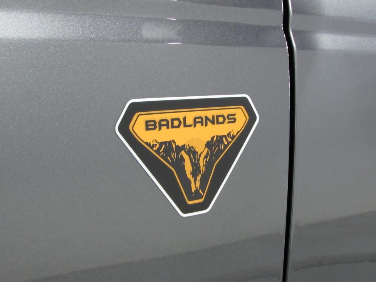 Ford Bronco Vehicle Full-screen Gallery Image 30
