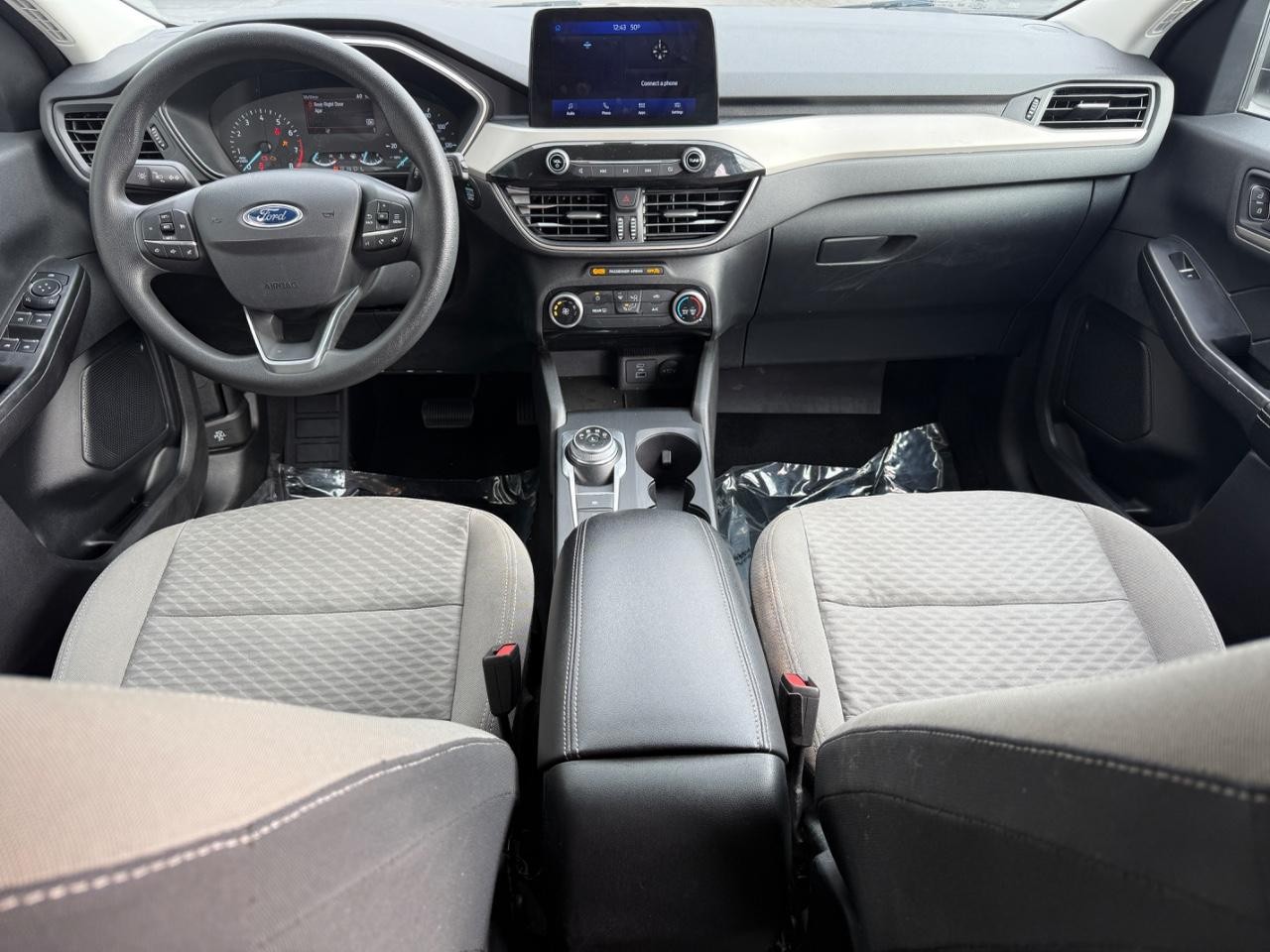 Ford Escape Vehicle Full-screen Gallery Image 11